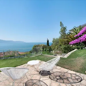 Апартаменты Villa Gargnano